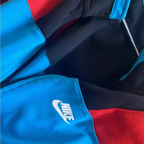 Nike jacket - Picture 3 of 3